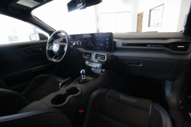 2025 Ford Mustang Dark Horse