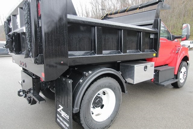 2024 Ford F-750SD Base