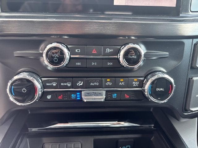 2027 Ford F-250SD Lariat