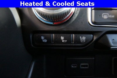 2023 GMC Yukon XL AT4