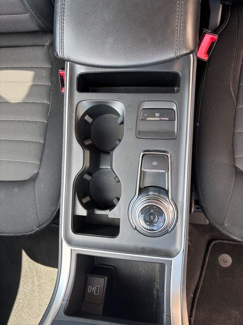 2022 Ford Edge SE