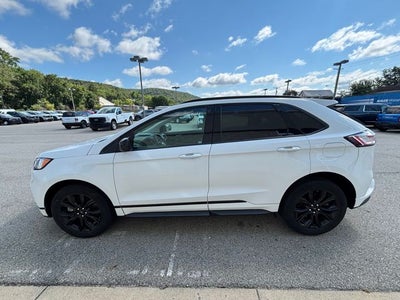 2022 Ford Edge SE