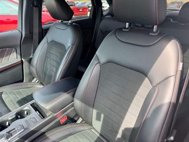 2022 Ford Edge ST Line