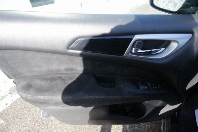 2015 Nissan Pathfinder SV