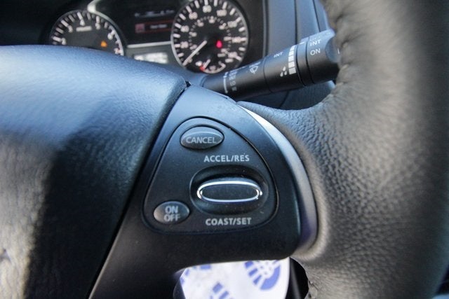 2015 Nissan Pathfinder SV