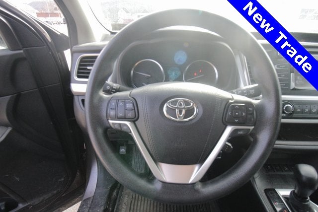 2016 Toyota Highlander LE V6