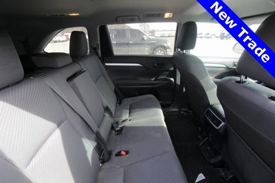 2016 Toyota Highlander LE V6