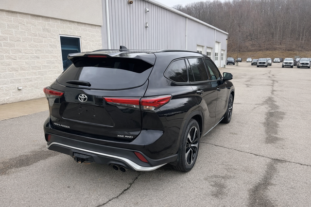 2022 Toyota Highlander XSE