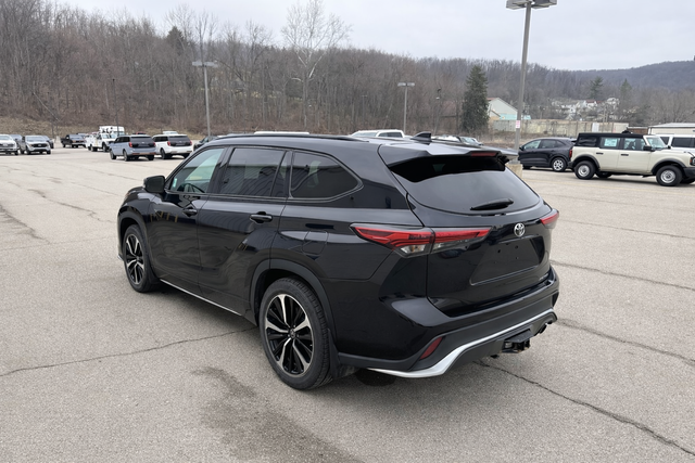 2022 Toyota Highlander XSE